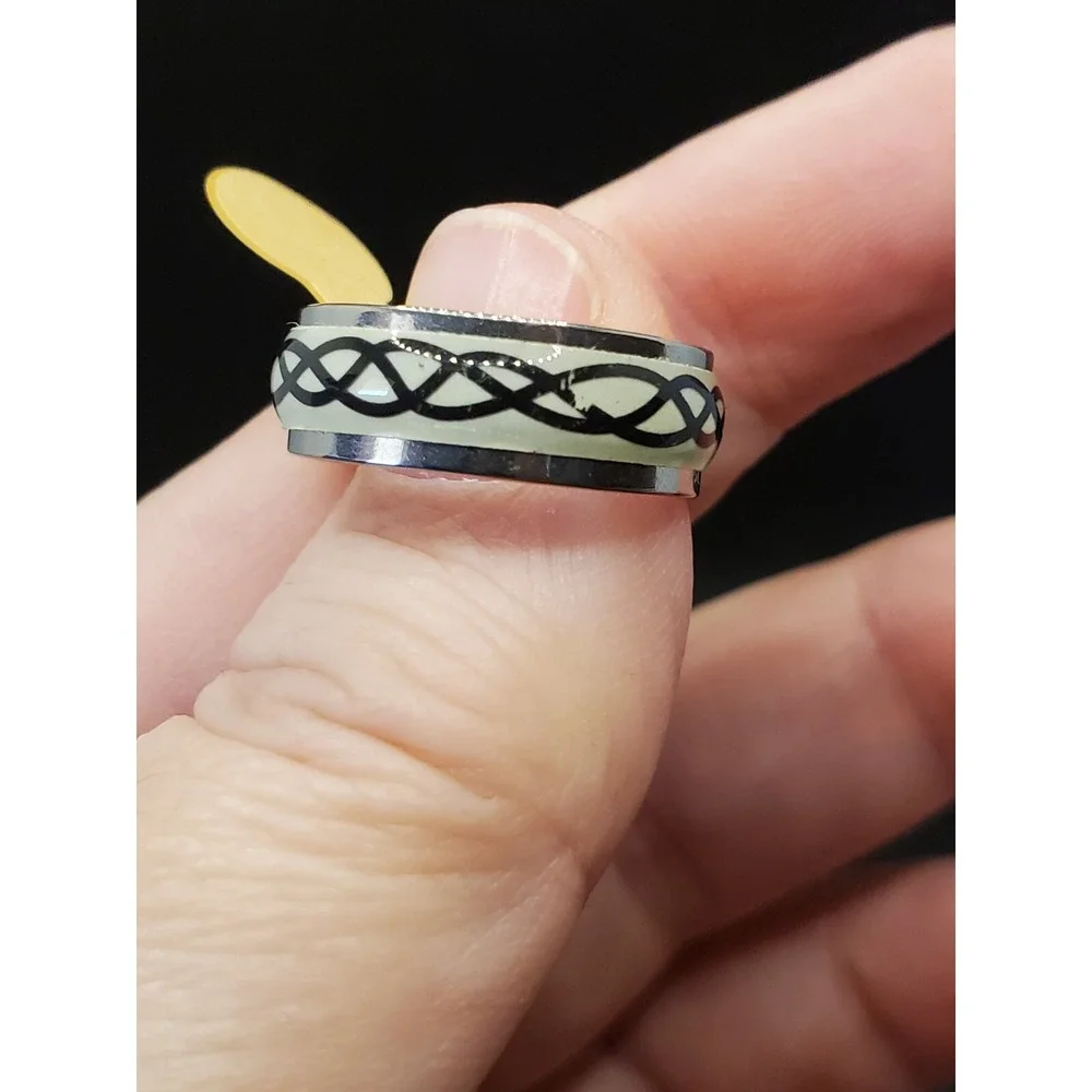 Mens Ring Stainless Steel Celtic Knot Glow In The Dark Sz 8